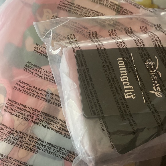 NWT PETER PAN LOUNGEFLY BACKPACK AND WALLET - Picture 9 of 9